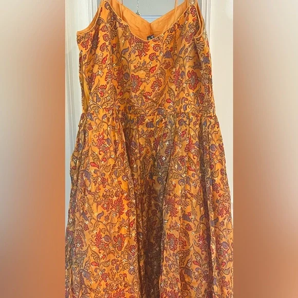 Mustard Yellow Gown (dress) - Picture 2 of 9